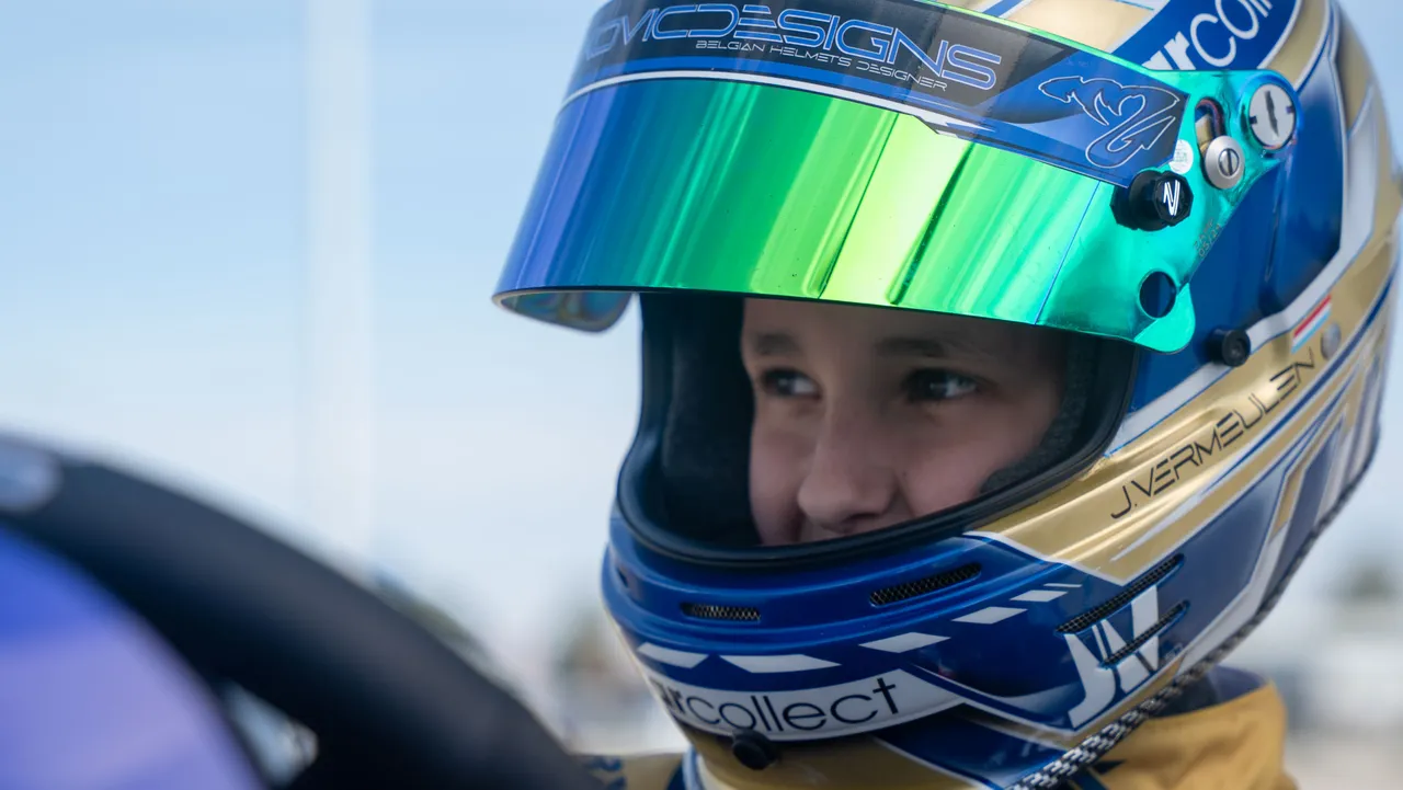 Jay Vermeulen close-up, helmet on
